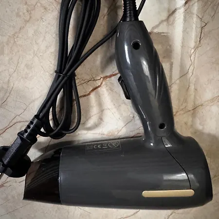 Modern Nr12 Private Kitchenette, Bathroom, Balcony 레메소스