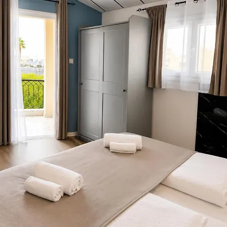 Modern Nr12 Private Kitchenette, Bathroom, Balcony