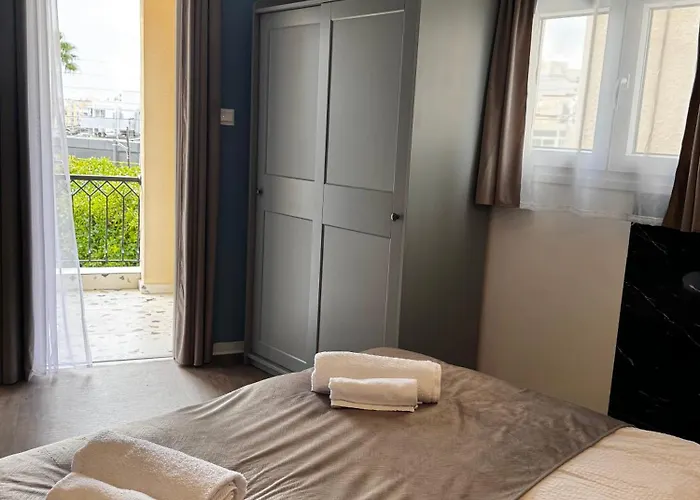 Modern Nr12 Private Kitchenette, Bathroom, Balcony Limassol