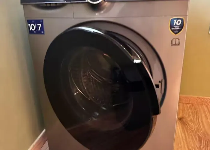 Modern Nr12 Private Kitchenette, Bathroom, Balcony *