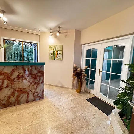 Modern Nr12 Private Kitchenette, Bathroom, Balcony